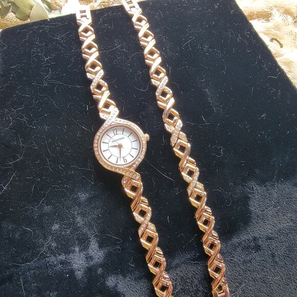 Armitron Womens Quartz Watch Gold Crystal Dress Watch Set Gift for Her - Picture 9 of 14